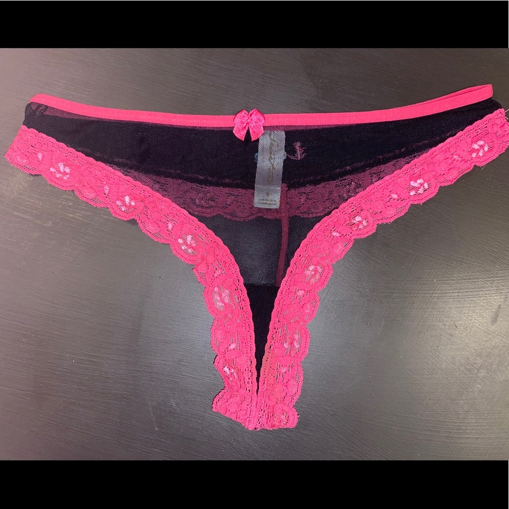 NWOT Sweet Treasures love thongs sz 8